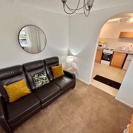 Semi-Detached 1-Bedroom Chalet Uddingston Zewnętrze zdjęcie